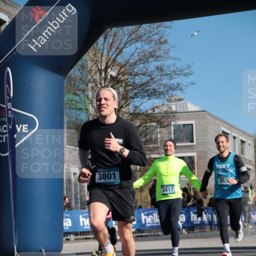 06.04.2025 - 44. Internationalen Wilhelmsburger Insellauf A. Gomolzig http://msf.ph/oto/7574862 06.04.2025 10:39:34 Ziel 3417, 3418, 3756, 3801, 3833, 4067, 5095, 5179 meine-sportfotos.de