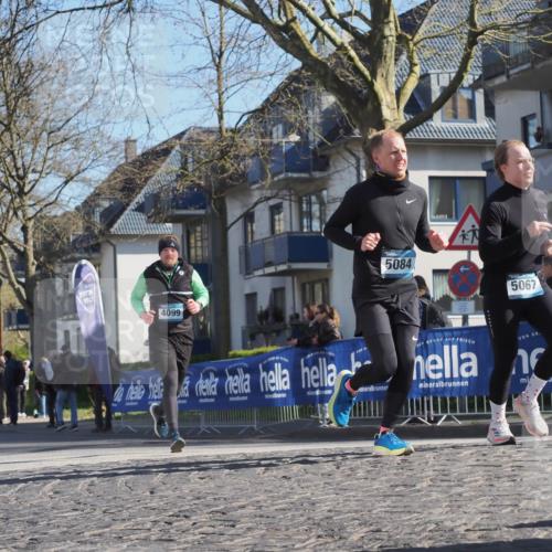 06.04.2025 - 44. Internationalen Wilhelmsburger Insellauf Luisa Fischer http://msf.ph/oto/7574921 06.04.2025 10:36:58 Ziel 5084, 5067, 4099 meine-sportfotos.de