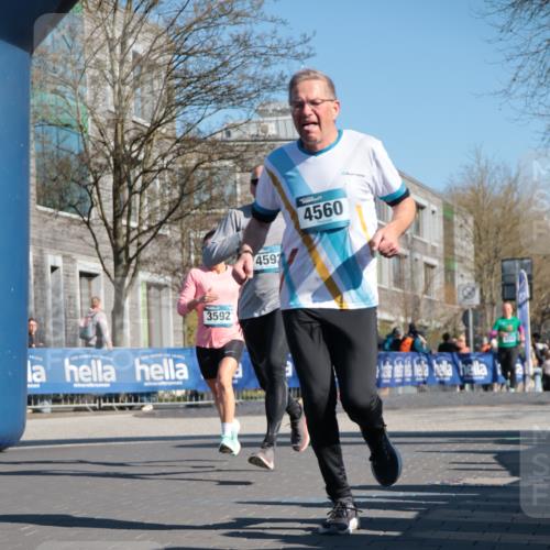 06.04.2025 - 44. Internationalen Wilhelmsburger Insellauf A. Gomolzig http://msf.ph/oto/7574926 06.04.2025 10:39:16 Ziel 3350, 3592, 3709, 3915, 4253, 4560, 4592 meine-sportfotos.de