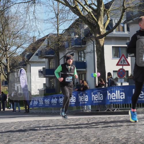 06.04.2025 - 44. Internationalen Wilhelmsburger Insellauf Luisa Fischer http://msf.ph/oto/7574962 06.04.2025 10:36:59 Ziel 4099, 5084 meine-sportfotos.de
