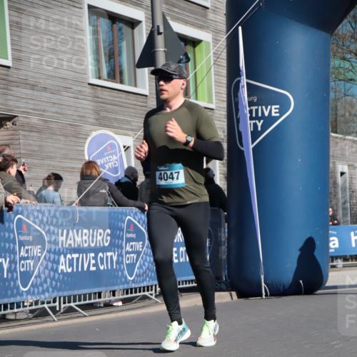 06.04.2025 - 44. Internationalen Wilhelmsburger Insellauf A. Gomolzig http://msf.ph/oto/7574975 06.04.2025 10:39:08 Ziel 3350, 3709, 3915, 4047, 4253, 4337, 4359 meine-sportfotos.de