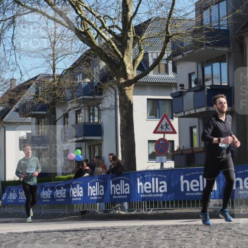 06.04.2025 - 44. Internationalen Wilhelmsburger Insellauf Luisa Fischer http://msf.ph/oto/7575000 06.04.2025 10:42:17 Ziel 4458 meine-sportfotos.de