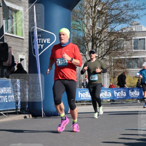 06.04.2025 - 44. Internationalen Wilhelmsburger Insellauf A. Gomolzig http://msf.ph/oto/7575018 06.04.2025 10:39:06 Ziel 3350, 3709, 3995, 4047, 4337, 4359 meine-sportfotos.de