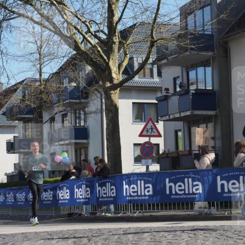 06.04.2025 - 44. Internationalen Wilhelmsburger Insellauf Luisa Fischer http://msf.ph/oto/7575043 06.04.2025 10:42:18 Ziel 4458, 350 meine-sportfotos.de