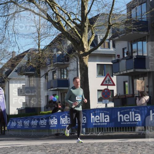 06.04.2025 - 44. Internationalen Wilhelmsburger Insellauf Luisa Fischer http://msf.ph/oto/7575089 06.04.2025 10:42:19 Ziel 4458, 4240 meine-sportfotos.de