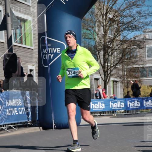 06.04.2025 - 44. Internationalen Wilhelmsburger Insellauf A. Gomolzig http://msf.ph/oto/7575093 06.04.2025 10:38:58 Ziel 3346, 3995 meine-sportfotos.de