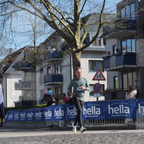 06.04.2025 - 44. Internationalen Wilhelmsburger Insellauf Luisa Fischer http://msf.ph/oto/7575107 06.04.2025 10:42:19 Ziel 4240, 44 meine-sportfotos.de
