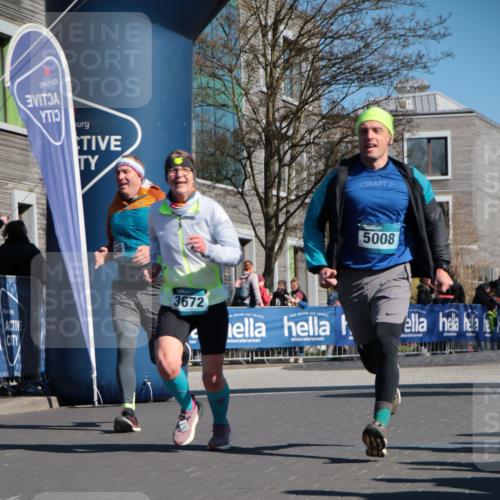 06.04.2025 - 44. Internationalen Wilhelmsburger Insellauf A. Gomolzig http://msf.ph/oto/7575138 06.04.2025 10:38:47 Ziel 3672, 4246, 5008, 5143 meine-sportfotos.de