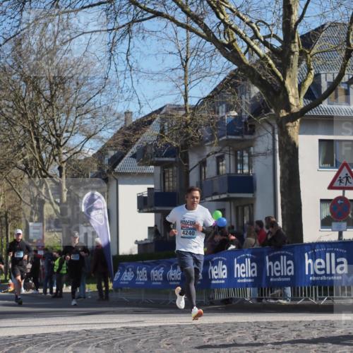 06.04.2025 - 44. Internationalen Wilhelmsburger Insellauf Luisa Fischer http://msf.ph/oto/7575160 06.04.2025 10:42:21 Ziel 3320, 4240, 3903, 4297 meine-sportfotos.de