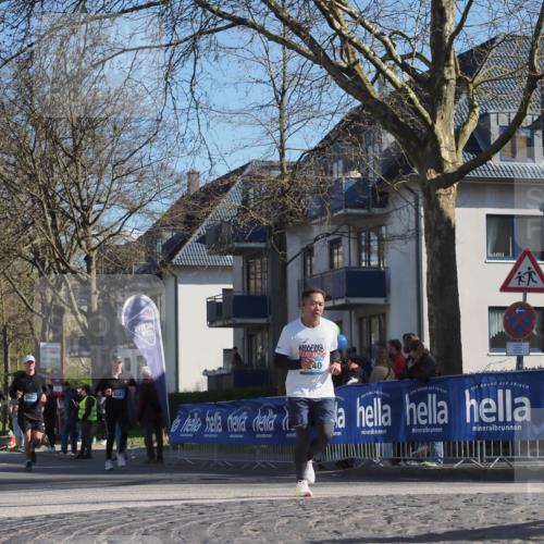 06.04.2025 - 44. Internationalen Wilhelmsburger Insellauf Luisa Fischer http://msf.ph/oto/7575172 06.04.2025 10:42:21 Ziel 3903, 4297, 40 meine-sportfotos.de