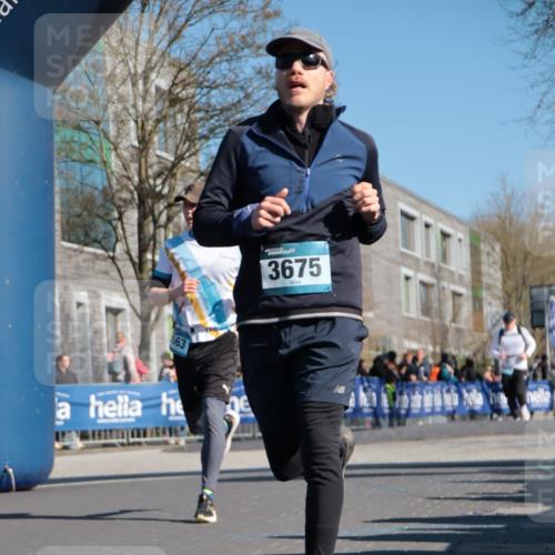 06.04.2025 - 44. Internationalen Wilhelmsburger Insellauf A. Gomolzig http://msf.ph/oto/7575210 06.04.2025 10:38:29 Ziel 3178, 3369, 3675, 4118, 4563, 4578 meine-sportfotos.de