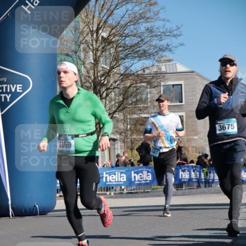 06.04.2025 - 44. Internationalen Wilhelmsburger Insellauf A. Gomolzig http://msf.ph/oto/7575215 06.04.2025 10:38:29 Ziel 3178, 3369, 3675, 4118, 4563, 4578 meine-sportfotos.de