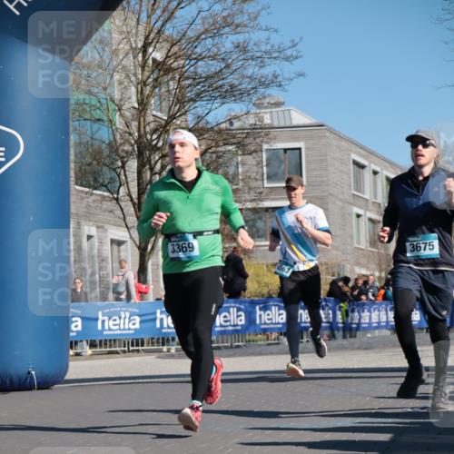 06.04.2025 - 44. Internationalen Wilhelmsburger Insellauf A. Gomolzig http://msf.ph/oto/7575229 06.04.2025 10:38:28 Ziel 3178, 3369, 3675, 4118, 4563, 4578 meine-sportfotos.de