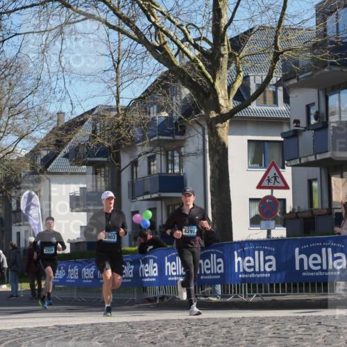 06.04.2025 - 44. Internationalen Wilhelmsburger Insellauf Luisa Fischer http://msf.ph/oto/7575274 06.04.2025 10:42:24 Ziel 3320, 3903, 4297 meine-sportfotos.de