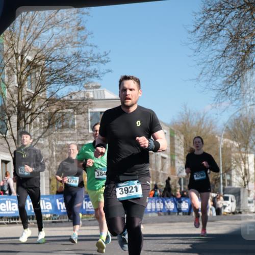 06.04.2025 - 44. Internationalen Wilhelmsburger Insellauf A. Gomolzig http://msf.ph/oto/7575318 06.04.2025 10:38:08 Ziel 3295, 3654, 3840, 3921, 4278, 4279, 4290, 4365 meine-sportfotos.de