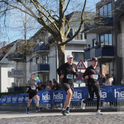 06.04.2025 - 44. Internationalen Wilhelmsburger Insellauf Luisa Fischer http://msf.ph/oto/7575350 06.04.2025 10:42:25 Ziel 3903, 297, 3520 meine-sportfotos.de