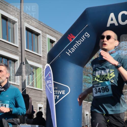 06.04.2025 - 44. Internationalen Wilhelmsburger Insellauf A. Gomolzig http://msf.ph/oto/7575428 06.04.2025 10:37:50 Ziel 3076, 3171, 3496, 4451, 4530, 4579 meine-sportfotos.de