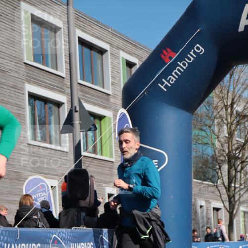 06.04.2025 - 44. Internationalen Wilhelmsburger Insellauf A. Gomolzig http://msf.ph/oto/7575444 06.04.2025 10:37:49 Ziel 3076, 3171, 3496, 4451, 4530, 4579 meine-sportfotos.de