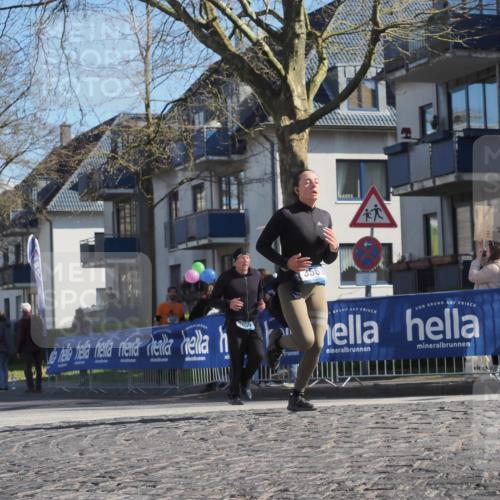 06.04.2025 - 44. Internationalen Wilhelmsburger Insellauf Luisa Fischer http://msf.ph/oto/7575510 06.04.2025 10:42:36 Ziel 4506, 09, 3563 meine-sportfotos.de