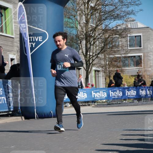 06.04.2025 - 44. Internationalen Wilhelmsburger Insellauf A. Gomolzig http://msf.ph/oto/7575551 06.04.2025 10:37:26 Ziel 3174, 5188 meine-sportfotos.de