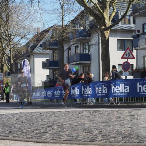 06.04.2025 - 44. Internationalen Wilhelmsburger Insellauf Luisa Fischer http://msf.ph/oto/7575579 06.04.2025 10:37:44 Ziel 3171, 3076, 4530 meine-sportfotos.de