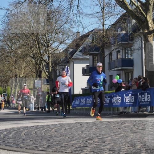06.04.2025 - 44. Internationalen Wilhelmsburger Insellauf Luisa Fischer http://msf.ph/oto/7575745 06.04.2025 10:42:41 Ziel 4002, 4200, 4399, 448 meine-sportfotos.de