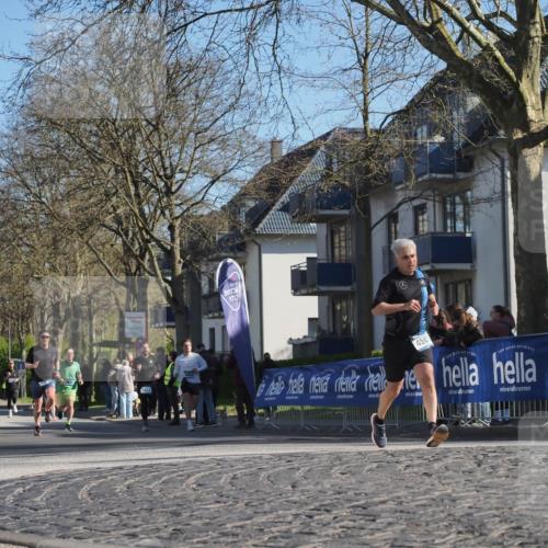 06.04.2025 - 44. Internationalen Wilhelmsburger Insellauf Luisa Fischer http://msf.ph/oto/7575814 06.04.2025 10:37:54 Ziel 3921, 4507 meine-sportfotos.de