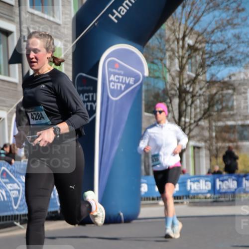 06.04.2025 - 44. Internationalen Wilhelmsburger Insellauf A. Gomolzig http://msf.ph/oto/7576044 06.04.2025 10:35:32 Ziel 3936, 3958, 4216, 4283, 4284, 4603 meine-sportfotos.de
