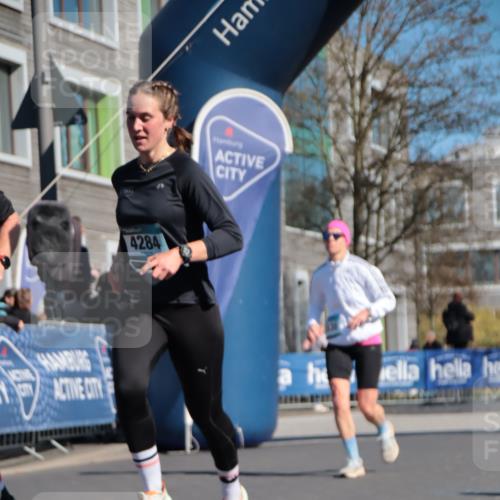 06.04.2025 - 44. Internationalen Wilhelmsburger Insellauf A. Gomolzig http://msf.ph/oto/7576048 06.04.2025 10:35:32 Ziel 3936, 3958, 4216, 4283, 4284, 4603 meine-sportfotos.de