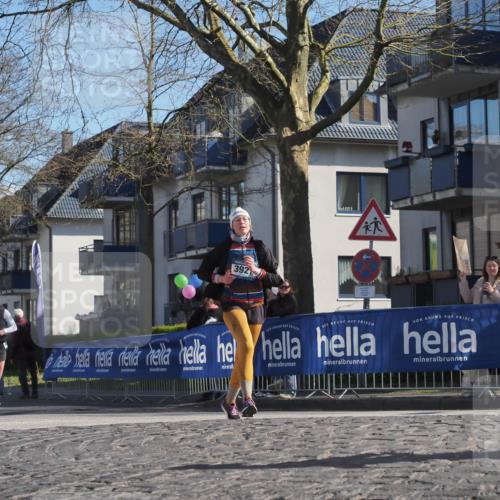 06.04.2025 - 44. Internationalen Wilhelmsburger Insellauf Luisa Fischer http://msf.ph/oto/7576064 06.04.2025 10:42:53 Ziel 392, 3743 meine-sportfotos.de