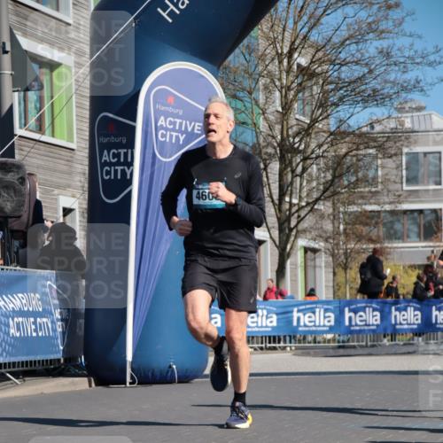 06.04.2025 - 44. Internationalen Wilhelmsburger Insellauf A. Gomolzig http://msf.ph/oto/7576112 06.04.2025 10:35:28 Ziel 3936, 3958, 4283, 4284, 4603 meine-sportfotos.de