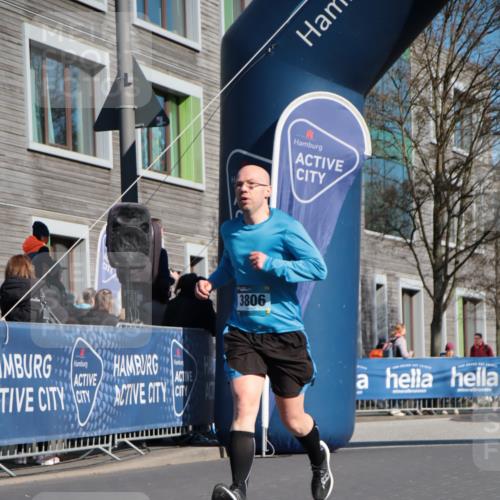 06.04.2025 - 44. Internationalen Wilhelmsburger Insellauf A. Gomolzig http://msf.ph/oto/7576162 06.04.2025 10:35:16 Ziel 3049, 3463, 3806, 5029 meine-sportfotos.de