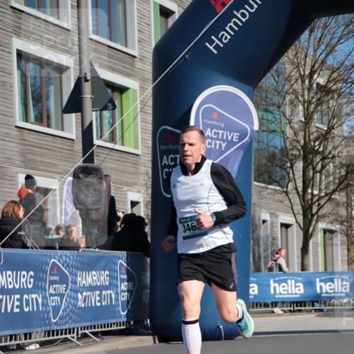 06.04.2025 - 44. Internationalen Wilhelmsburger Insellauf A. Gomolzig http://msf.ph/oto/7576206 06.04.2025 10:35:12 Ziel 3118, 3463, 3806, 5029 meine-sportfotos.de