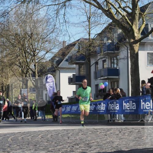 06.04.2025 - 44. Internationalen Wilhelmsburger Insellauf Luisa Fischer http://msf.ph/oto/7576213 06.04.2025 10:37:59 Ziel 4278, 3295, 4290, 3840, 3921 meine-sportfotos.de