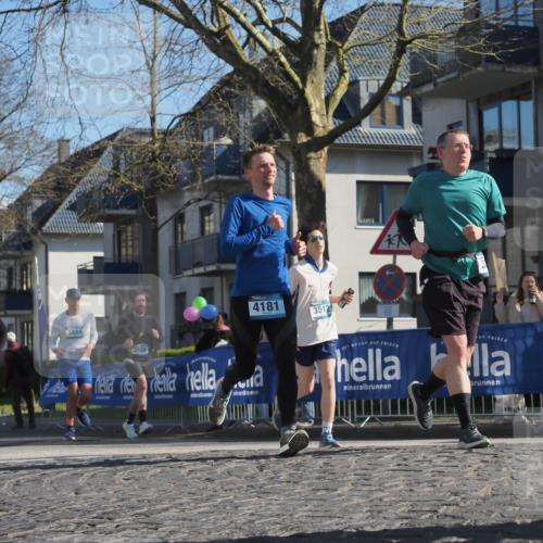 06.04.2025 - 44. Internationalen Wilhelmsburger Insellauf Luisa Fischer http://msf.ph/oto/7576271 06.04.2025 10:42:58 Ziel 3466, 3484, 3532, 4181, 3512 meine-sportfotos.de