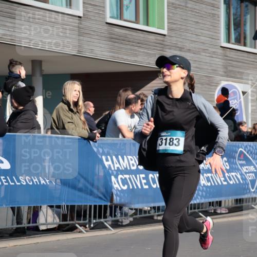 06.04.2025 - 44. Internationalen Wilhelmsburger Insellauf A. Gomolzig http://msf.ph/oto/7576328 06.04.2025 10:34:40 Ziel 3183, 4152, 4529, 4616 meine-sportfotos.de