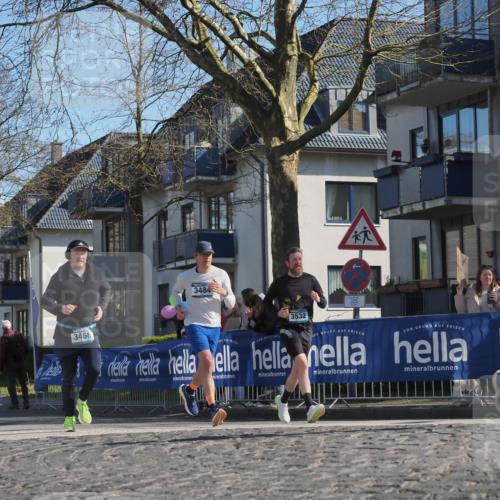 06.04.2025 - 44. Internationalen Wilhelmsburger Insellauf Luisa Fischer http://msf.ph/oto/7576392 06.04.2025 10:42:59 Ziel 3466, 3484, 3512, 3532 meine-sportfotos.de
