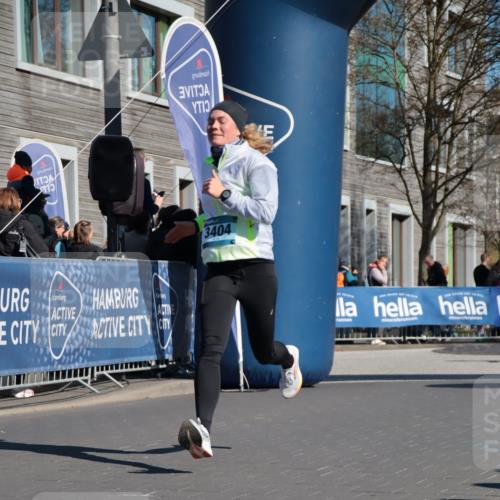 06.04.2025 - 44. Internationalen Wilhelmsburger Insellauf A. Gomolzig http://msf.ph/oto/7576403 06.04.2025 10:34:17 Ziel 3267, 3404, 4294 meine-sportfotos.de
