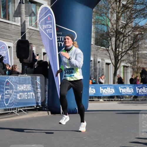 06.04.2025 - 44. Internationalen Wilhelmsburger Insellauf A. Gomolzig http://msf.ph/oto/7576408 06.04.2025 10:34:17 Ziel 3267, 3404, 4294 meine-sportfotos.de