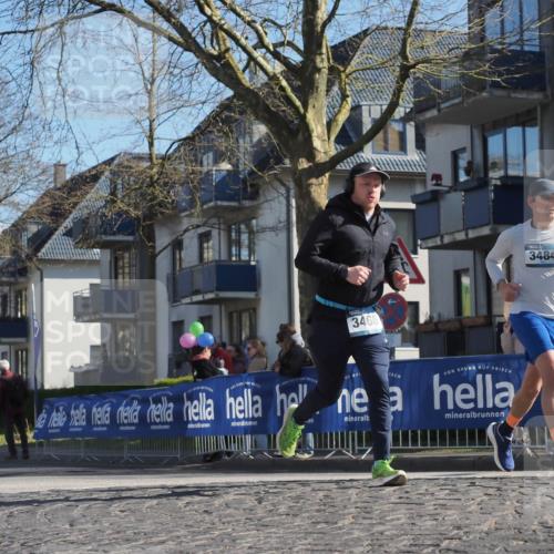 06.04.2025 - 44. Internationalen Wilhelmsburger Insellauf Luisa Fischer http://msf.ph/oto/7576521 06.04.2025 10:43:01 Ziel 3466, 3484, 35 meine-sportfotos.de