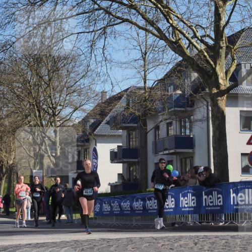 06.04.2025 - 44. Internationalen Wilhelmsburger Insellauf Luisa Fischer http://msf.ph/oto/7576565 06.04.2025 10:43:10 Ziel 3706, 3158, 4614, 3717 meine-sportfotos.de