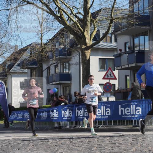 06.04.2025 - 44. Internationalen Wilhelmsburger Insellauf Luisa Fischer http://msf.ph/oto/7576572 06.04.2025 10:38:17 Ziel 3369, 4578, 4118, 3178 meine-sportfotos.de