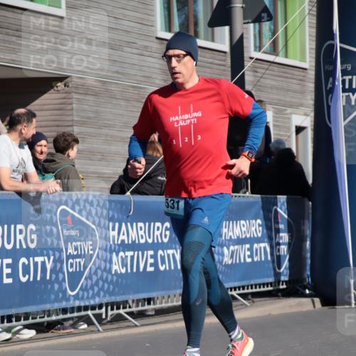06.04.2025 - 44. Internationalen Wilhelmsburger Insellauf A. Gomolzig http://msf.ph/oto/7576578 06.04.2025 10:33:19 Ziel 3177, 3234, 4186, 4531 meine-sportfotos.de
