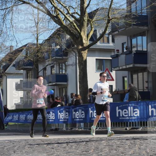 06.04.2025 - 44. Internationalen Wilhelmsburger Insellauf Luisa Fischer http://msf.ph/oto/7576589 06.04.2025 10:38:17 Ziel 3369, 4118, 3178 meine-sportfotos.de