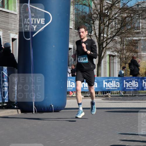 06.04.2025 - 44. Internationalen Wilhelmsburger Insellauf A. Gomolzig http://msf.ph/oto/7576638 06.04.2025 10:33:16 Ziel 3234, 3564, 3747, 4186, 4531 meine-sportfotos.de