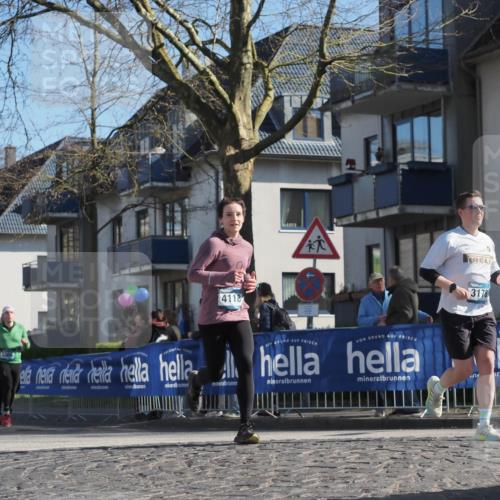 06.04.2025 - 44. Internationalen Wilhelmsburger Insellauf Luisa Fischer http://msf.ph/oto/7576651 06.04.2025 10:38:18 Ziel 4118, 3369, 3178 meine-sportfotos.de