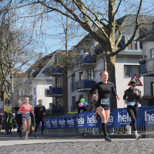 06.04.2025 - 44. Internationalen Wilhelmsburger Insellauf Luisa Fischer http://msf.ph/oto/7576691 06.04.2025 10:43:11 Ziel 315, 706, 4614, 3717 meine-sportfotos.de