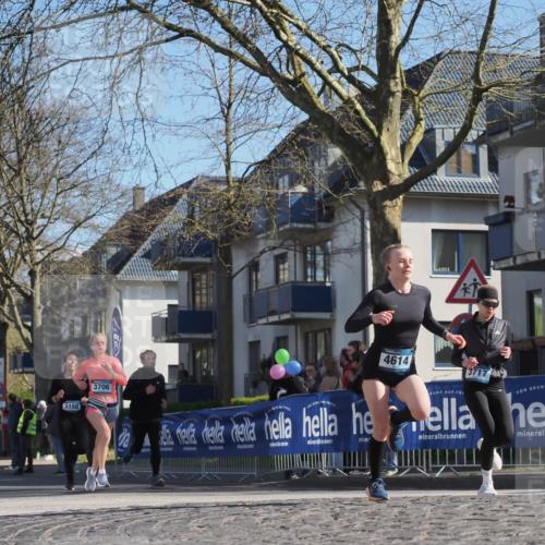 06.04.2025 - 44. Internationalen Wilhelmsburger Insellauf Luisa Fischer http://msf.ph/oto/7576700 06.04.2025 10:43:12 Ziel 3158, 3706, 4614, 3717 meine-sportfotos.de