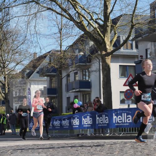 06.04.2025 - 44. Internationalen Wilhelmsburger Insellauf Luisa Fischer http://msf.ph/oto/7576732 06.04.2025 10:43:12 Ziel 3827, 3158, 3706, 4614, 3717 meine-sportfotos.de