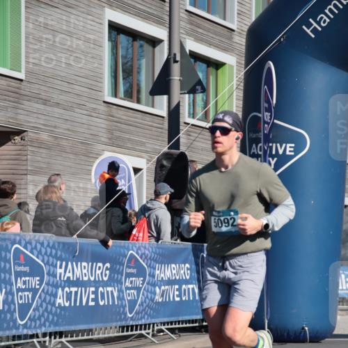 06.04.2025 - 44. Internationalen Wilhelmsburger Insellauf A. Gomolzig http://msf.ph/oto/7576862 06.04.2025 10:32:19 Ziel 3359, 4242, 4556, 5092 meine-sportfotos.de